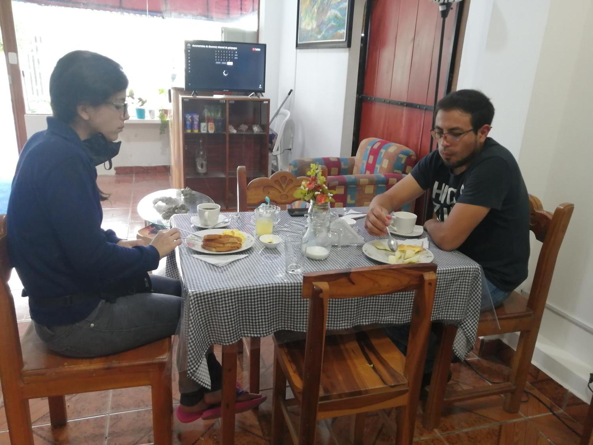 Hostal La Casa De Luis 푸에르토 바케리조 모레노 외부 사진
