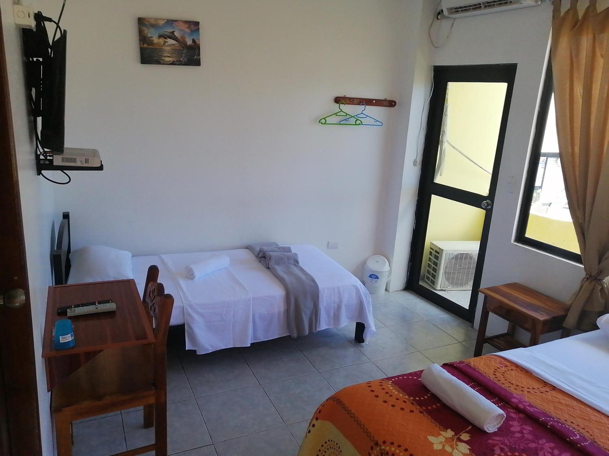 Hostal La Casa De Luis 푸에르토 바케리조 모레노 외부 사진